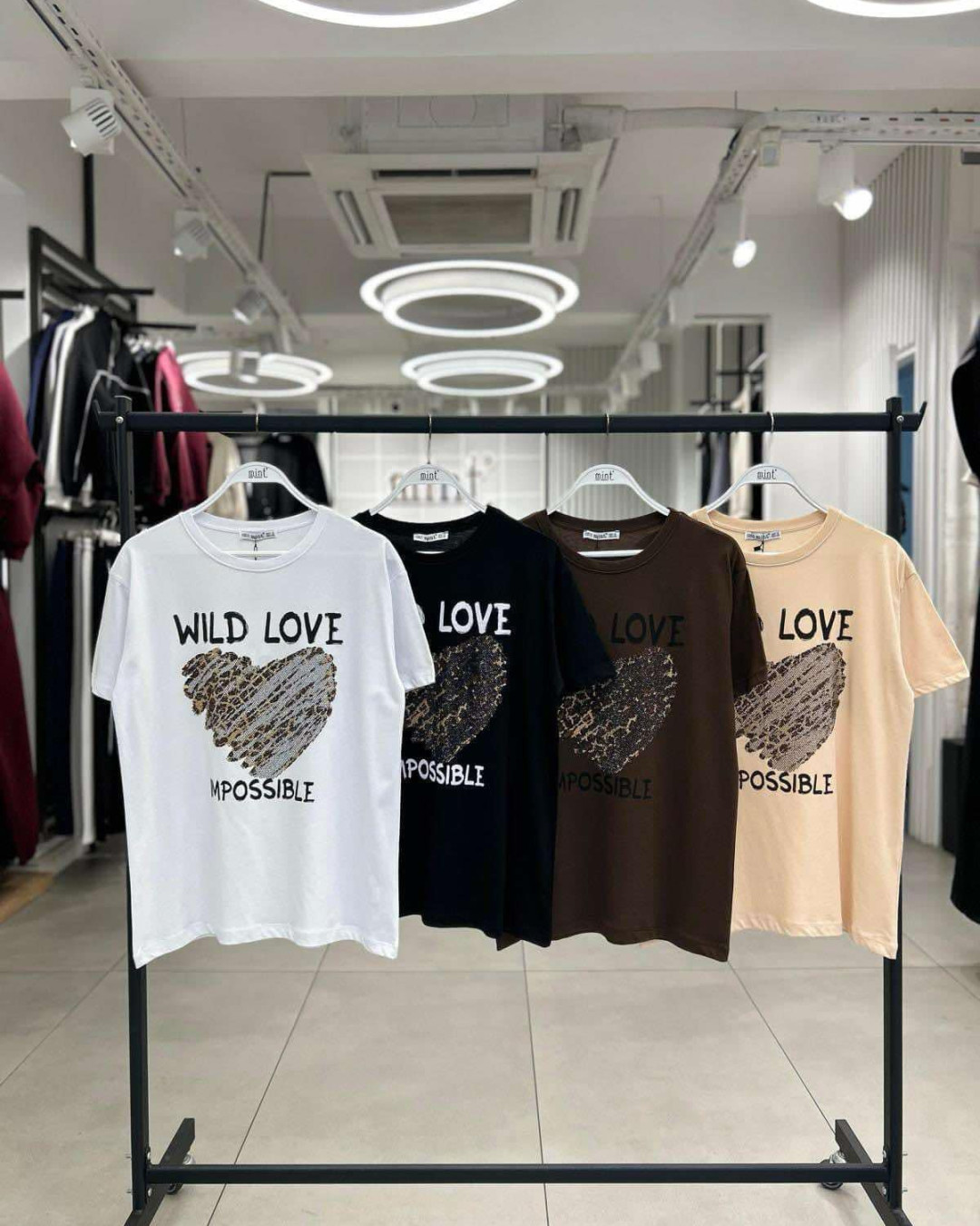 T-shirt WILD LOVE